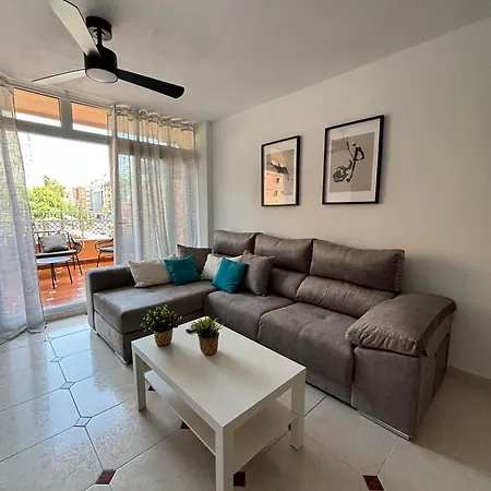 Piso Centrico Con Parking Privado Y Terraza Super *